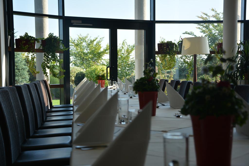 Bazuny Hotel&Spa Косцежина Экстерьер фото